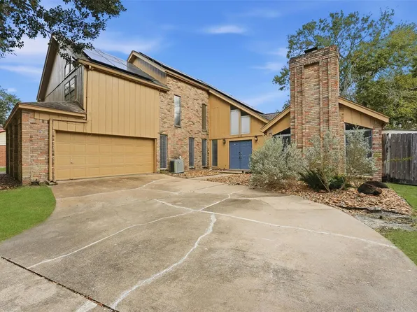 2408 Chelmsford Ct, Alvin, TX 77511