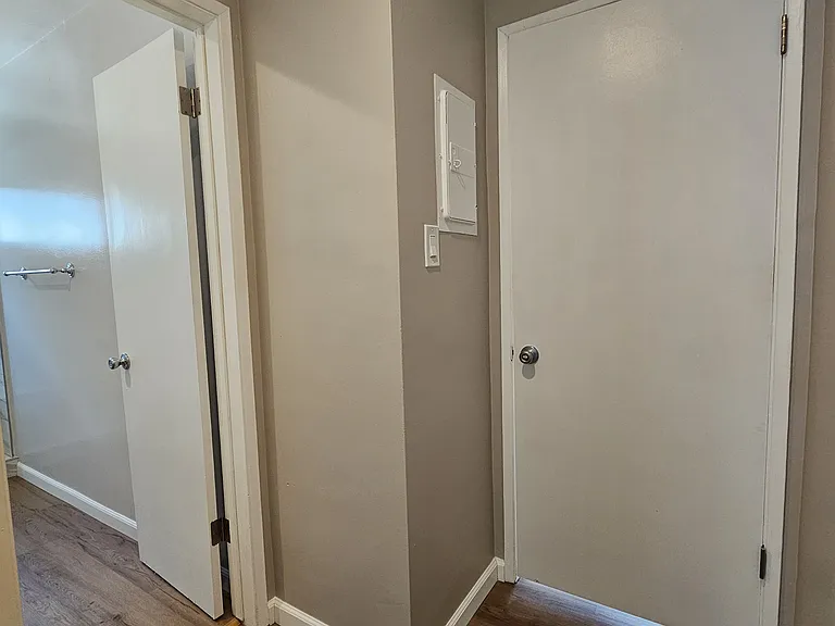 21007 Ladeene Ave #C — Photo 18
