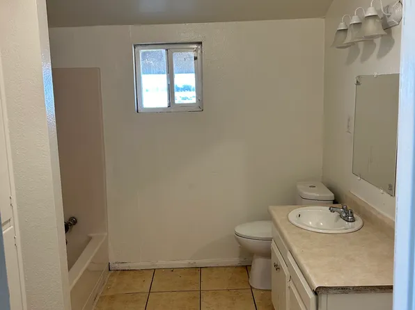 3308 Hale St, Bakersfield, CA 93307