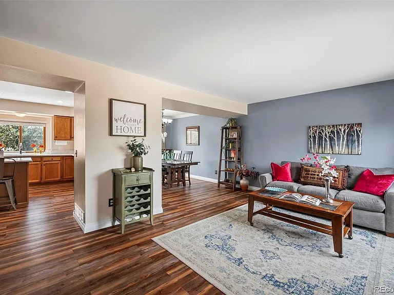 2655 Clapton Dr — Photo 2