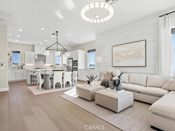 828 Sonia, Irvine, CA 92618