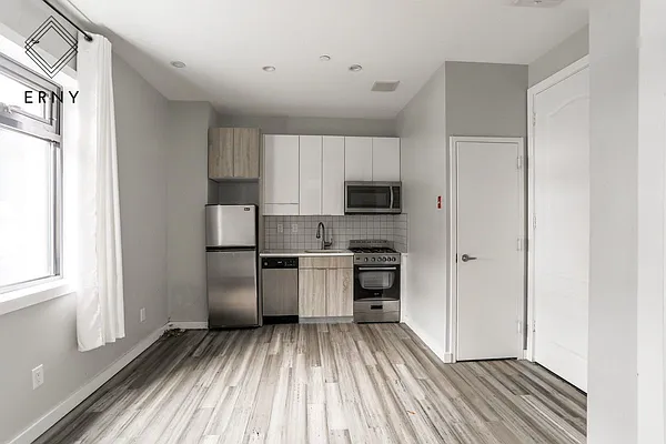 Rented by Pinn Realty | media 31