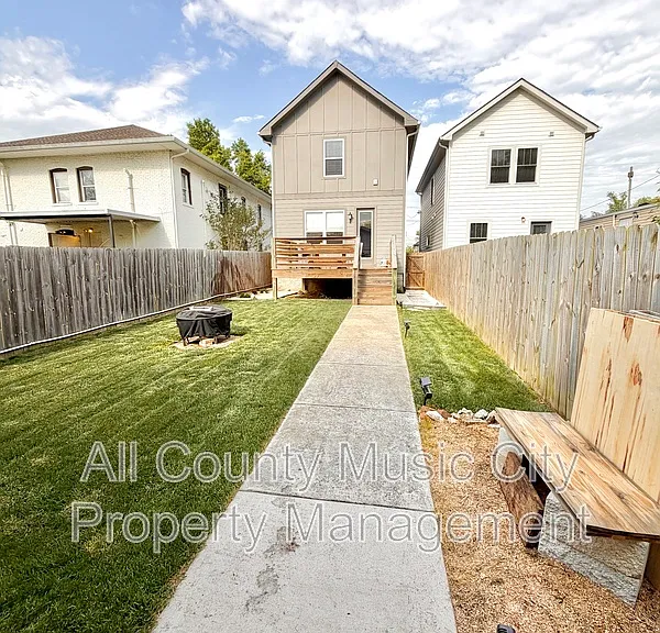 1507B 14th Ave N — Photo 23