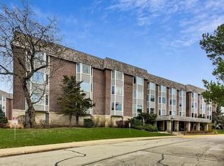 2500 Windsor Mall APT 2D, Park Ridge, IL 60068