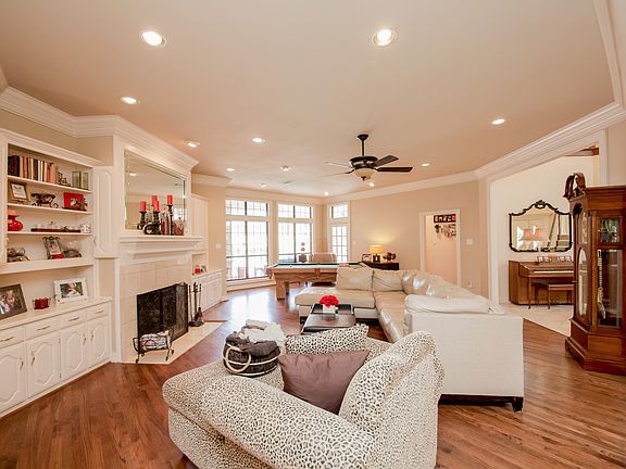 5th image of 2210 Tiffany Cir
