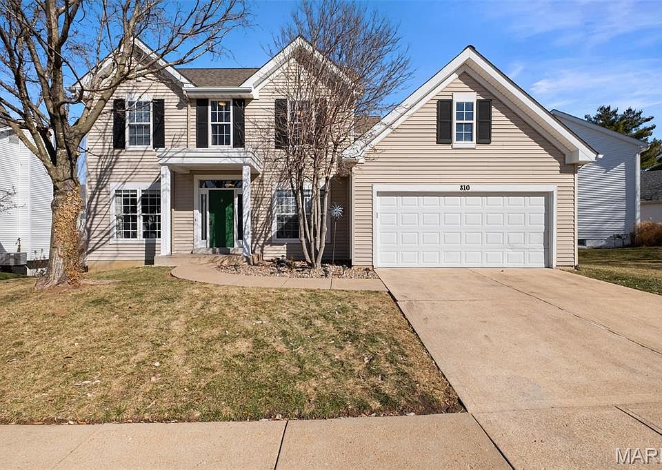 1st image of 810 Wellesley Place Dr