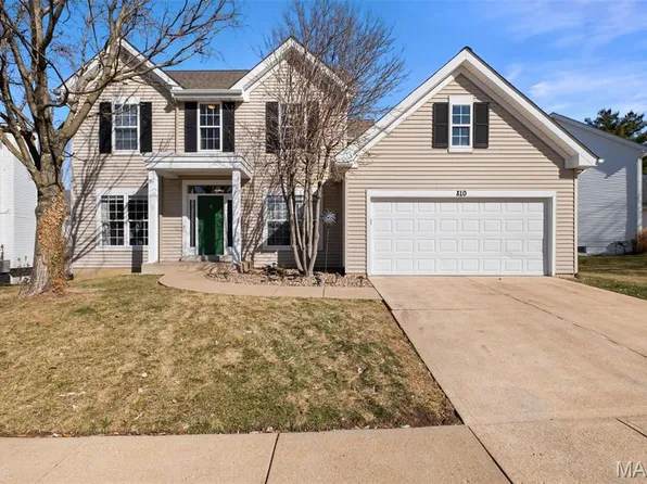 810 Wellesley Place Dr, Chesterfield, MO 63017