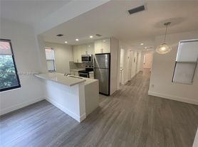 1637 SW 10th St, Miami, FL