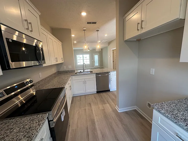 1850 Madison St #302 — Photo 5
