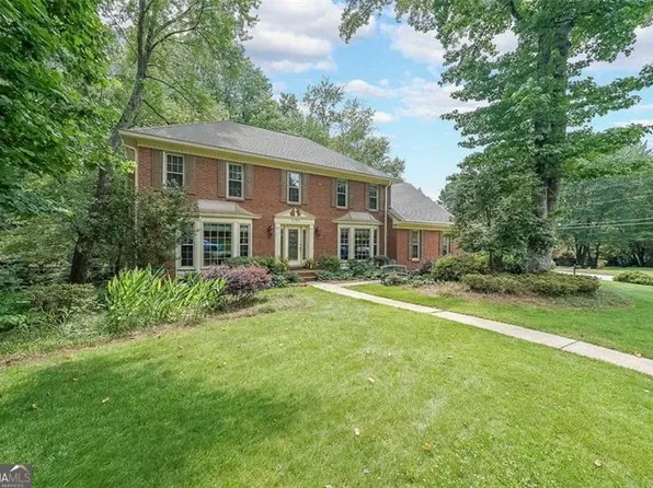 5754 Denton Cir, Peachtree Corners, GA 30092