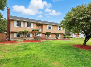 30 Westview Ter, Unionville, CT 06085