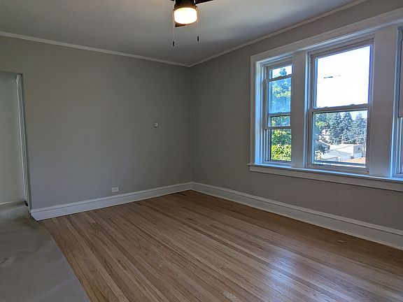 2nd image of 3639 W Cullom Ave #3