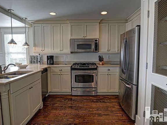 3rd image of 17 E Columbia Street #A