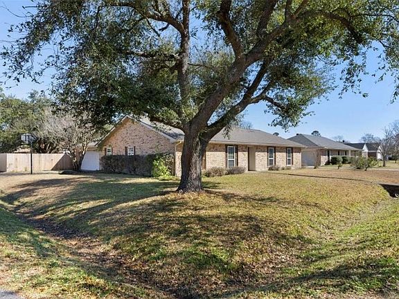 2nd image of 1436 N Greenfield Cir