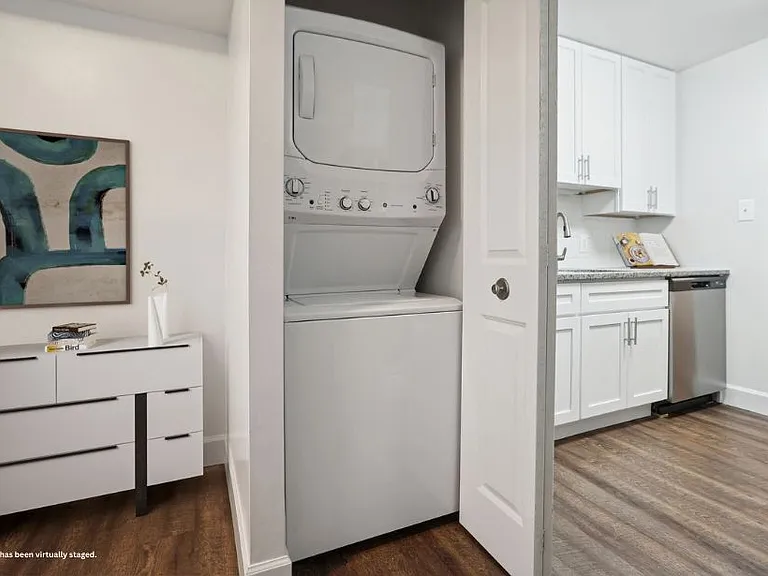 Satyr Hill Apartments — Photo 12
