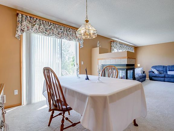 5th image of 15590 Finch Ave