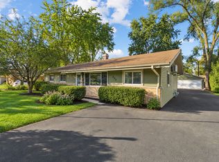 530 Maywood Ln, Hoffman Estates, IL 60169
