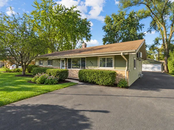 530 Maywood Ln, Hoffman Estates, IL 60169