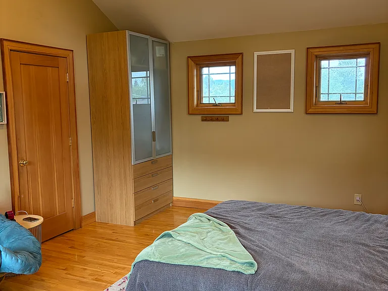 226 Benton Ave — Photo 38