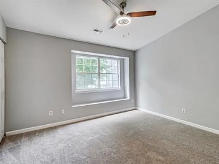 3821 Mosscroft Ln — Photo 10