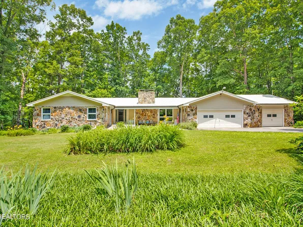 1620 Bell Rd, Crossville, TN 38571