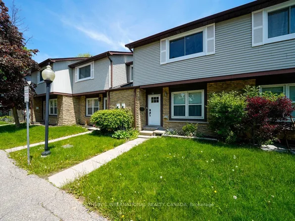 120 Falconer Dr #34, Mississauga, ON L5N 1P5