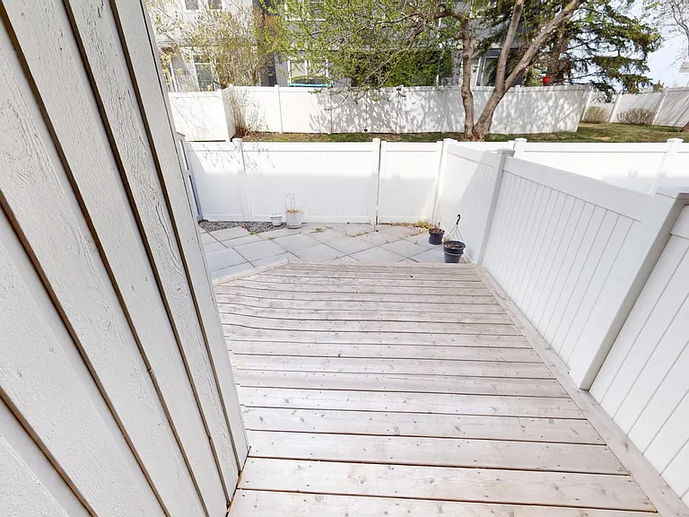 502 Silvercreek Close NW — Photo 20