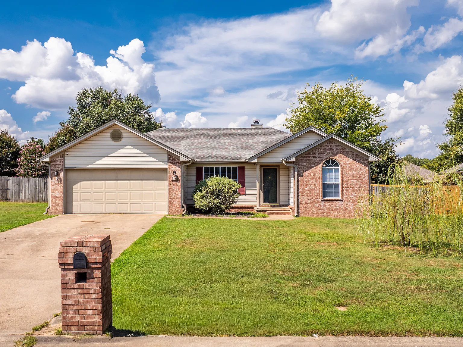 3 bed, 1348 sqft, $1,600 — Photo 1