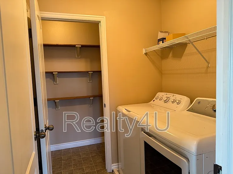 1212 W Spencer Rd #303 — Photo 15