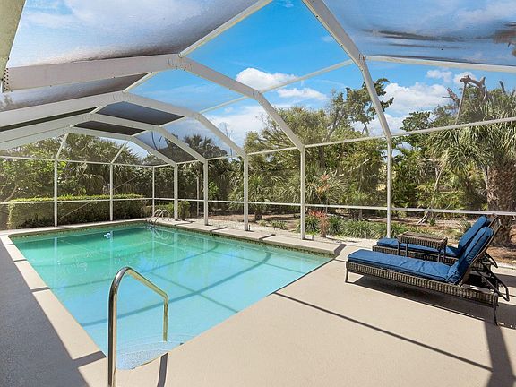 3rd image of 360 Bali Ct
