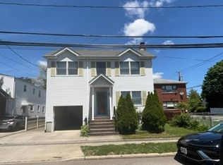 1113 5th Ave, New Hyde Park, NY 11040