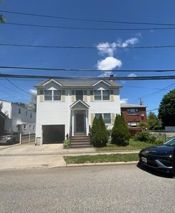 1113 5th Avenue, New Hyde Park, NY, 11040