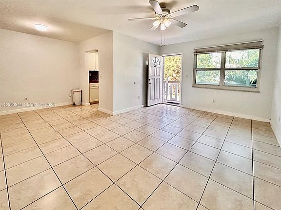 5th image of 3265 Griffin Rd APT 205