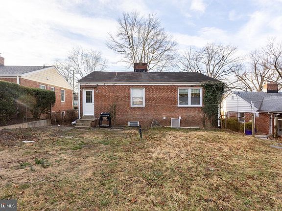 4th image of 1809 Florin St