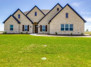225 Basalt Ln, Azle, TX 76020