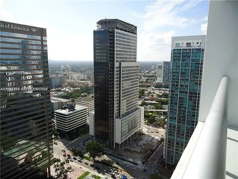 Icon Brickell No Two — Photo 2