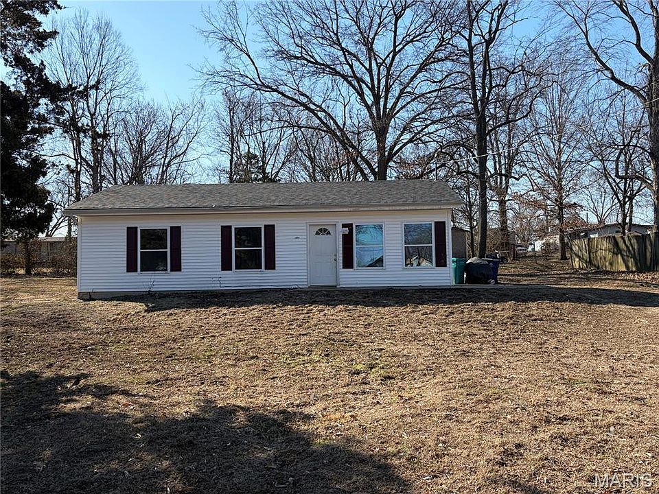 1st image of 1322 Casey Ave