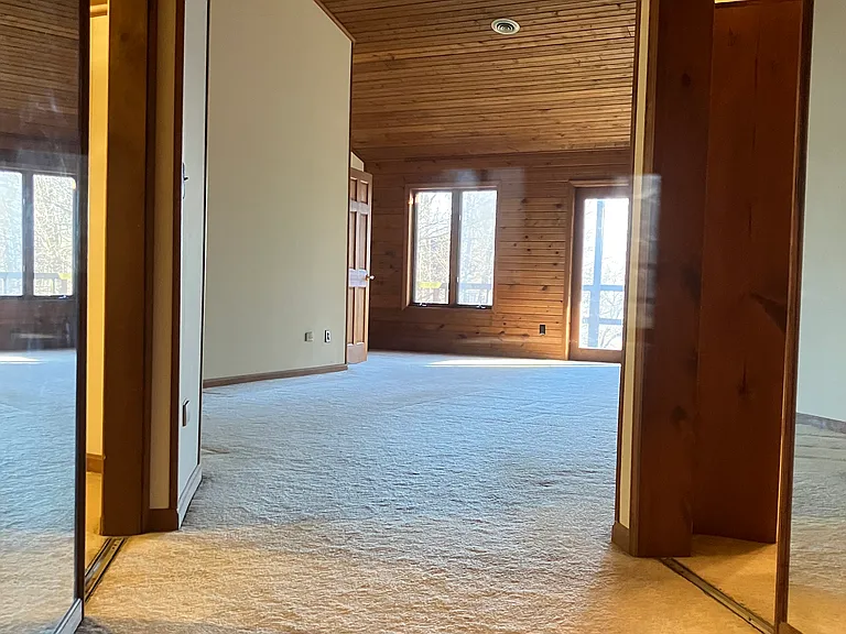 626 W Jackson St — Photo 19