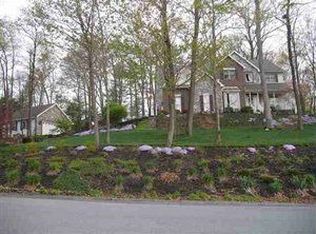 4003 Pine Needles Dr, Harrisburg, PA 17112