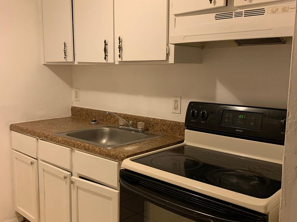 1st image of 10116 N Lantana Ave APT B