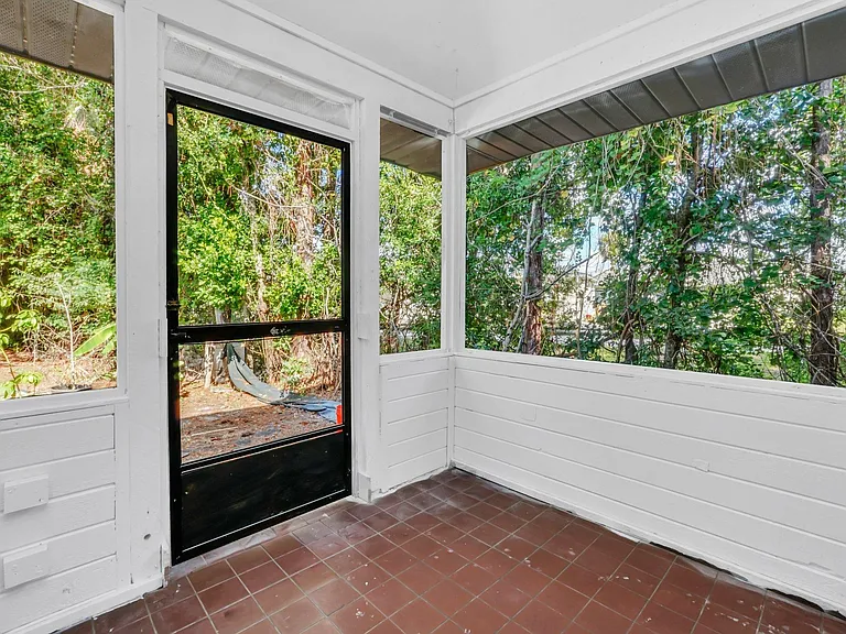 118 Michelle Ln #C — Photo 15