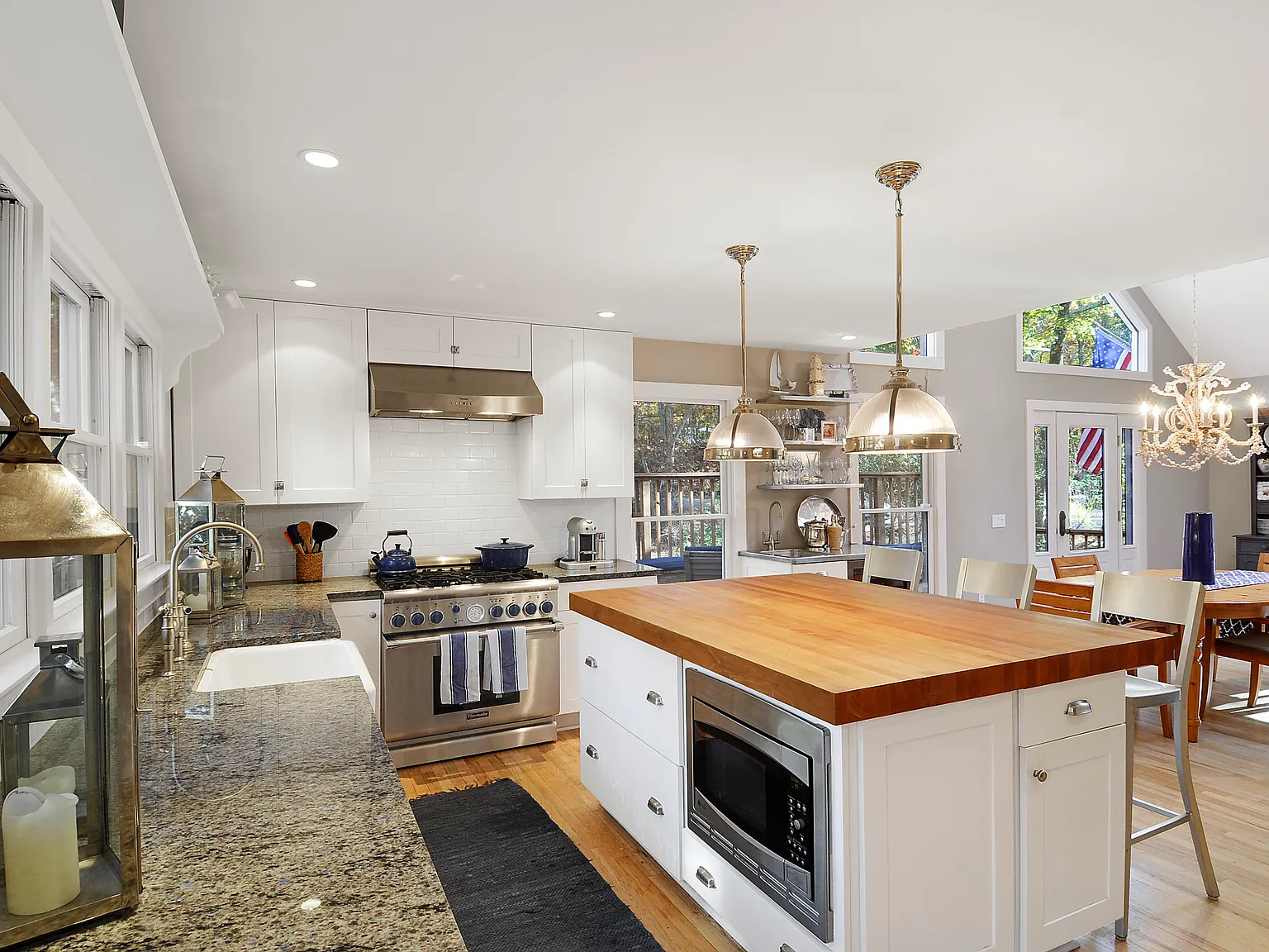Stunning Sag Harbor Retreat — Photo 4