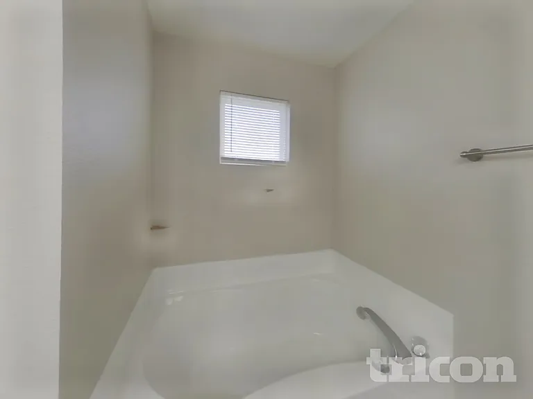 703 Sweet Creek Dr — Photo 9