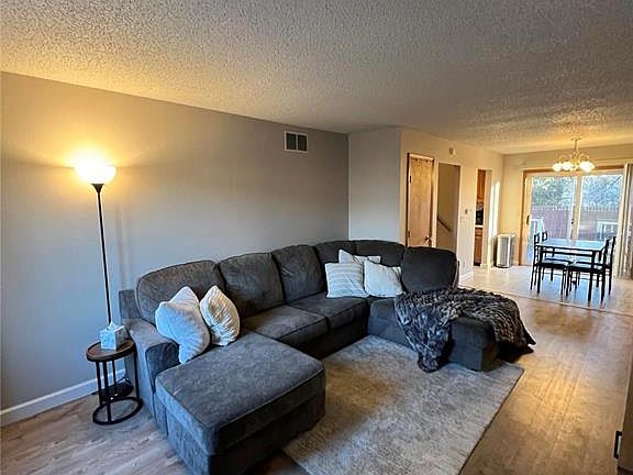 5th image of 911 Sundown Dr