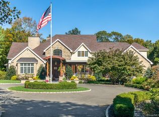 12 Old Country Rd, Woodbridge, CT 06525