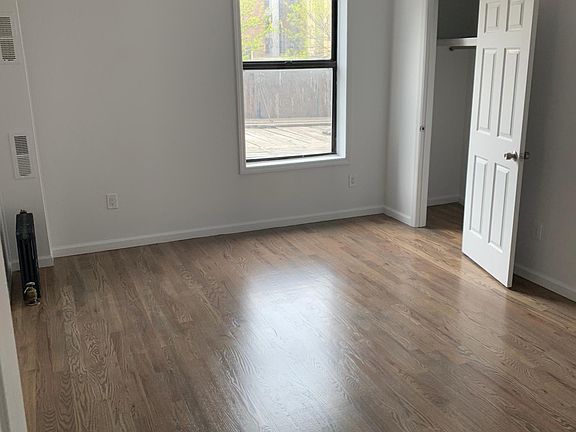 5th image of 639 W 173rd St