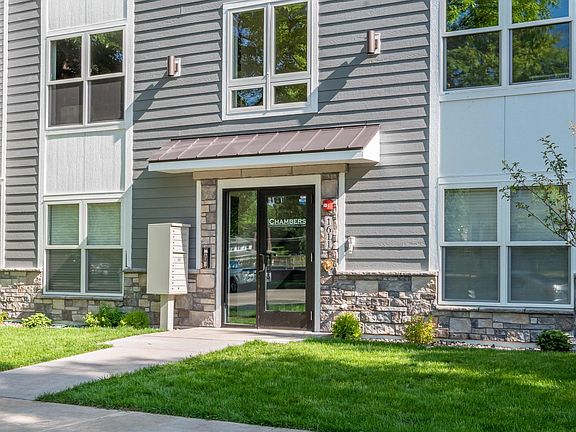 2nd image of 1611 Marshall Ave #402