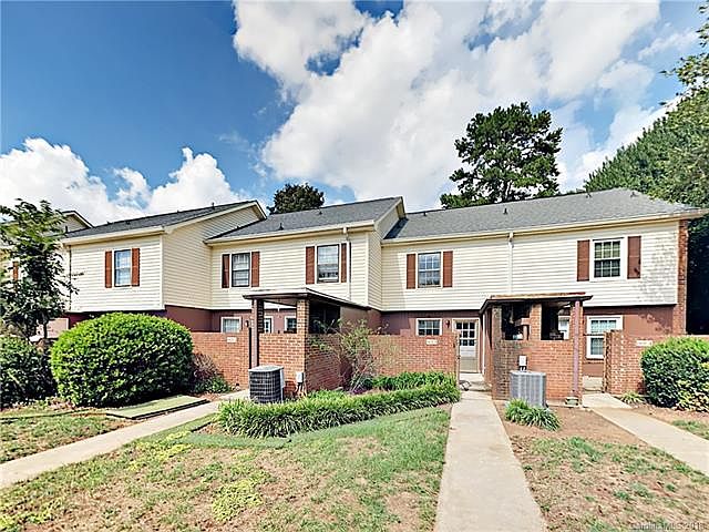 1st image of 6809 Farmingdale Dr APT B