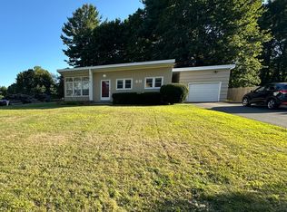 49 Kingsbury Ave, Tolland, CT 06084