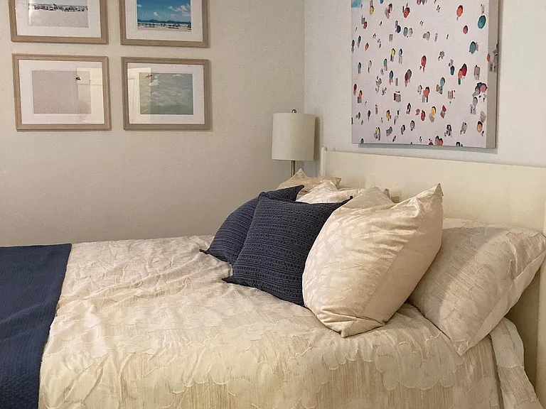Bedroom King Size Bed